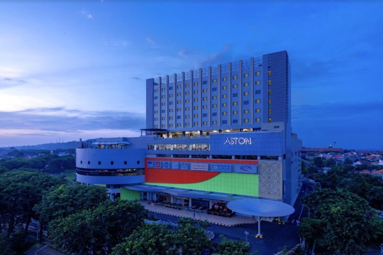 Aston Gresik Hotel & Conference Center Екстер'єр фото