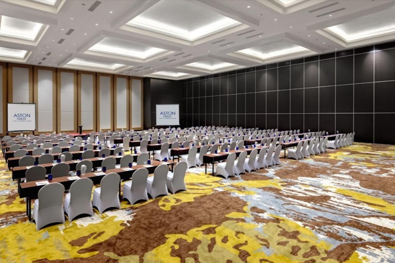 Aston Gresik Hotel & Conference Center Екстер'єр фото