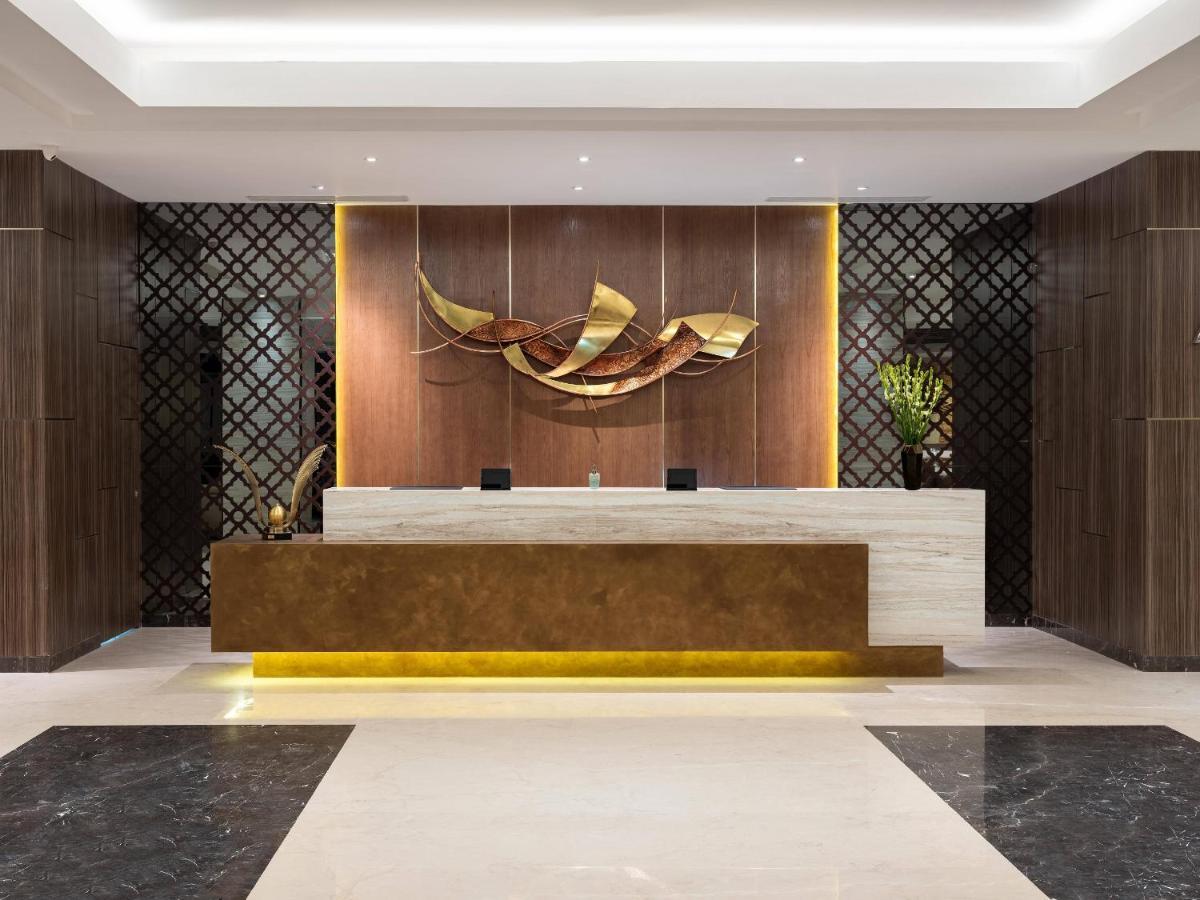 Aston Gresik Hotel & Conference Center Екстер'єр фото