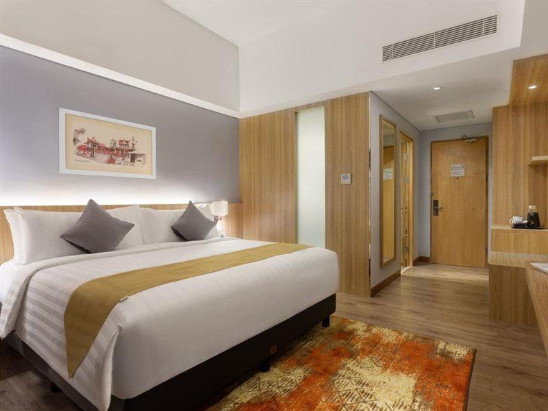 Aston Gresik Hotel & Conference Center Екстер'єр фото